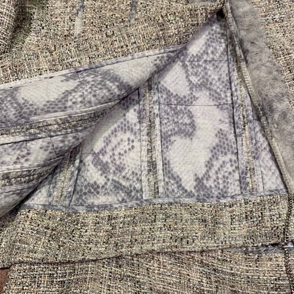 🔴SOLD🔴Elie Tahari, Blazer, and Skirt set - Picture 3 of 7